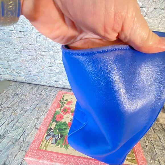 Tory Burch Blue Quilted Leather Alexa Tote - Picture 10 of 16